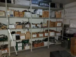 28#8723 Arredamento ufficio, pc, periferiche