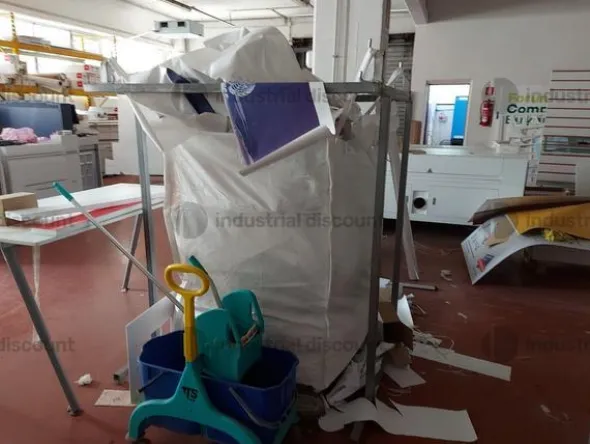 28#8723 Arredamento ufficio, pc, periferiche