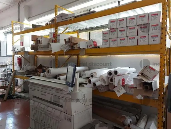28#8723 Arredamento ufficio, pc, periferiche