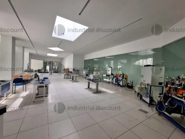 3#9480 Arredi, apparecchiature informatiche eattrezzature varie