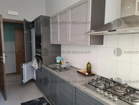 3#8857 Arredi cucine e strumenti sanitari