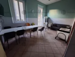 3#8857 Arredi cucine e strumenti sanitari