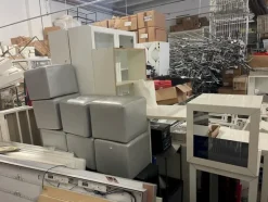 1#8166 Arredi da negozio e scaffalature