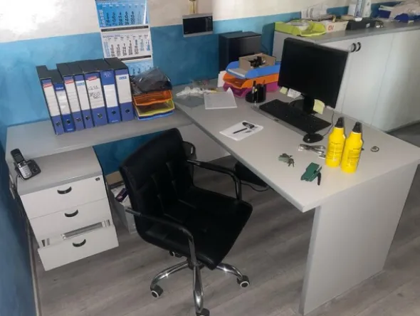 3#8183 Arredi da ufficio