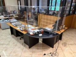 28#9706 Arredi da ufficio e apparecchiatura elettronica