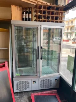 8#8664 Arredi da ufficio e Arredi da panificio