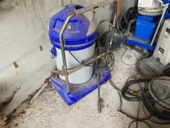 1#5206 Arredi da ufficio e attrezzature per la pulizia dei locali