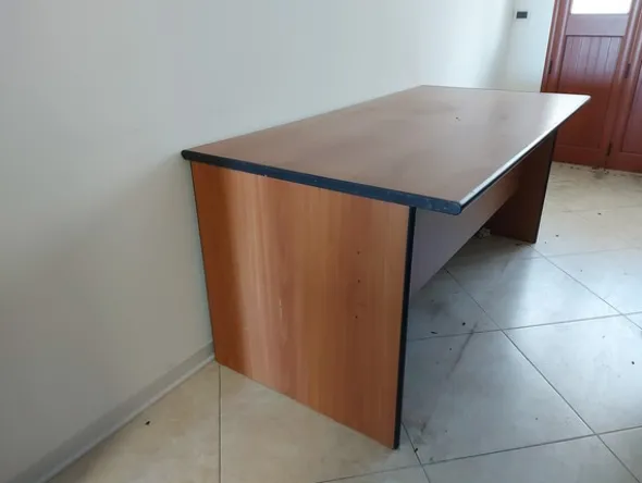 1#8017 Arredi da ufficio e attrezzature da lavoro