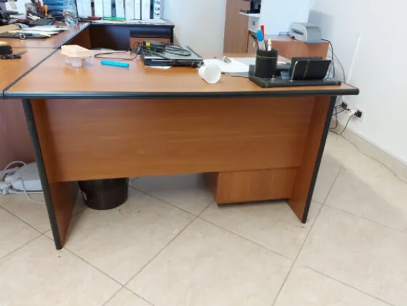 1#8017 Arredi da ufficio e attrezzature da lavoro