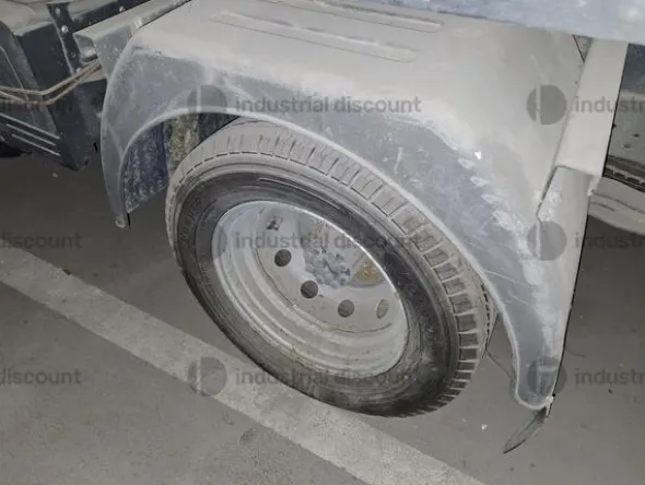 1#89310 Arredi da ufficio e Autocarro Nissan Maxity e Attrezzatura termoidraulica