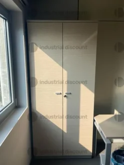 1#8729 Arredi d'ufficio