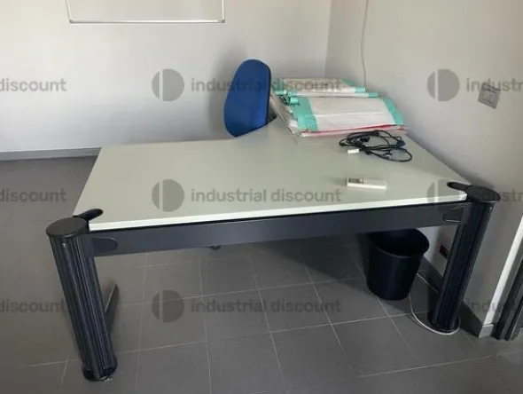 1#8729 Arredi d'ufficio