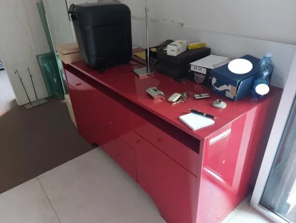 2#7994 Arredi e accessori per negozio