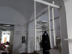 2#7994 Arredi e accessori per negozio
