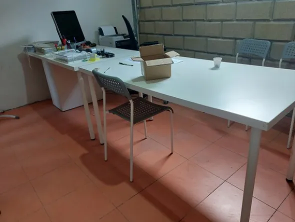 37#78500 Arredi e attrezzatura per ufficio