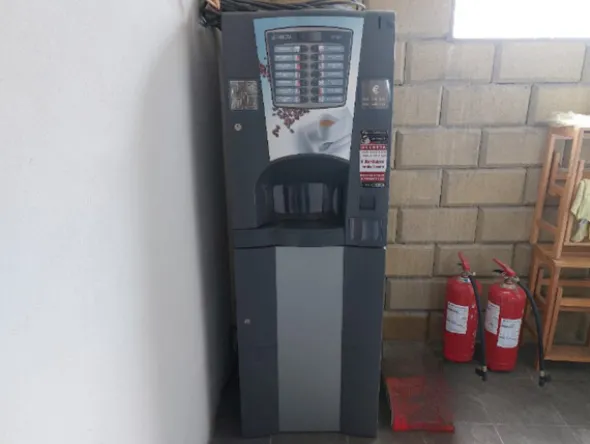 37#78500 Arredi e attrezzatura per ufficio