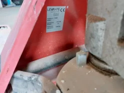 37#78500 Arredi e attrezzatura per ufficio