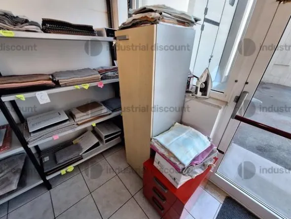 4#10164 Arredi e attrezzatura varia da ufficio