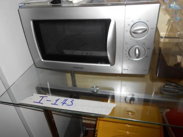 1#7585 Arredi e attrezzature da ufficio