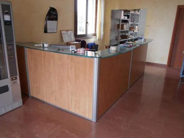 1#7585 Arredi e attrezzature da ufficio