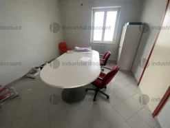 13#9748 Arredi e attrezzature da ufficio