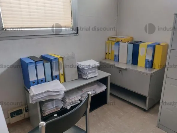 9#8669 Arredi e attrezzature da ufficio