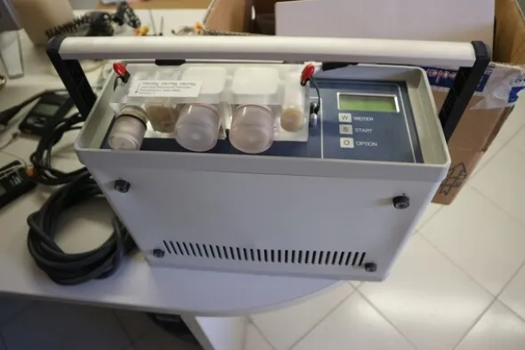 14#70710 Arredi e attrezzature da ufficio e da laboratorio