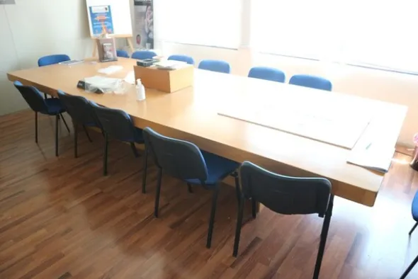 14#70710 Arredi e attrezzature da ufficio e da laboratorio