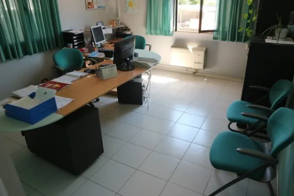 14#70710 Arredi e attrezzature da ufficio e da laboratorio