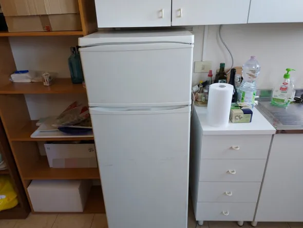 23#7914 Arredi e attrezzature da ufficio e da cucina