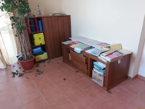 1#7900 Arredi e attrezzature da ufficio