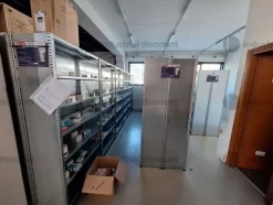 1#9823 Arredi e attrezzature elettroniche da ufficio e scaffalature