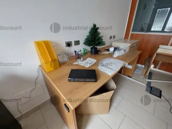 18#8924 Arredi e attrezzature elettroniche per uffici