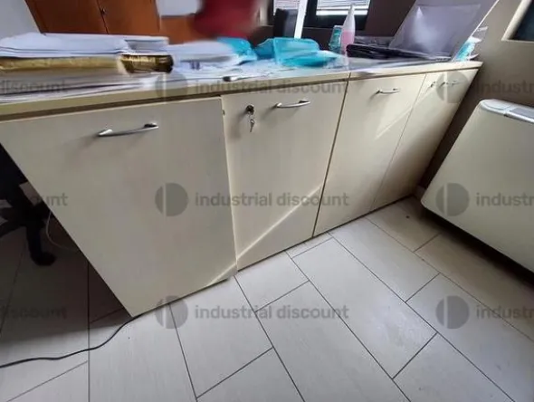 18#8924 Arredi e attrezzature elettroniche per uffici