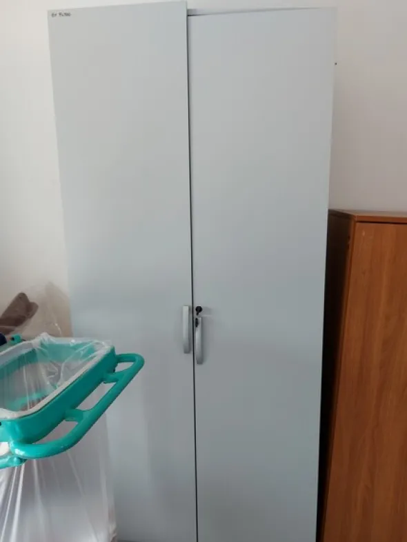 8#7899 Arredi e attrezzature elettroniche ufficio