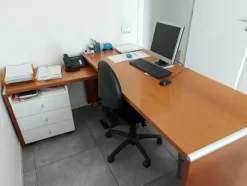 8#7899 Arredi e attrezzature elettroniche ufficio