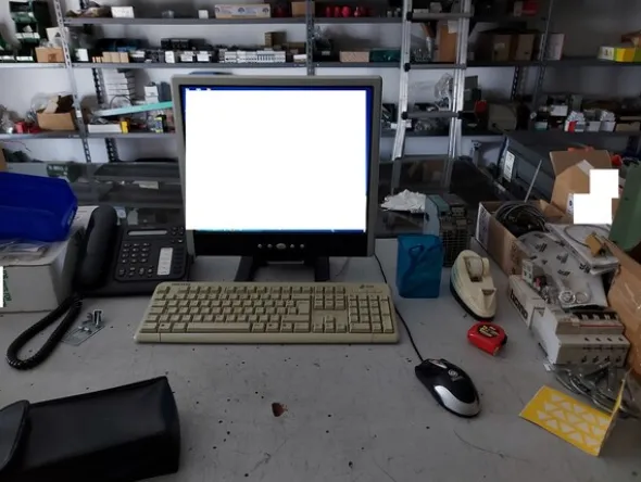 8#7899 Arredi e attrezzature elettroniche ufficio