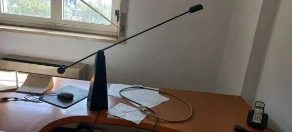 1#8437 Arredi e attrezzature elettroniche