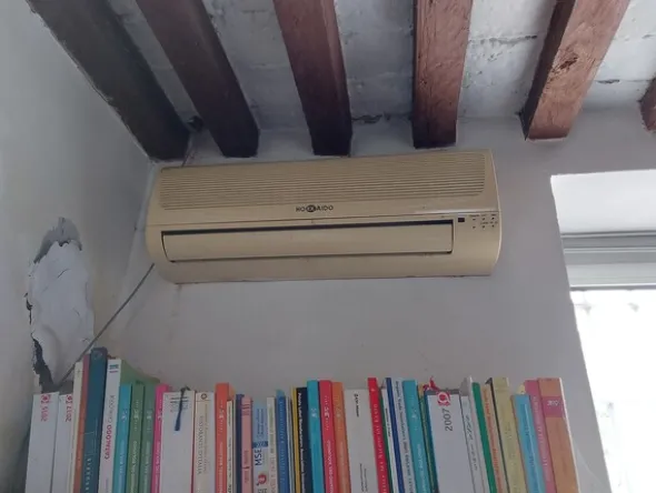 1#7822 Arredi e attrezzature elettroniche da ufficio