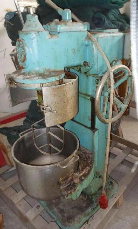 1#8065 Arredi e attrezzature per laboratorio di pasticceria