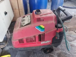 2#8259 Arredi e attrezzature per lavorazione e tintura pelli