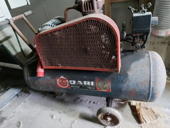 37#8259 Arredi e attrezzature per lavorazione e tintura pelli
