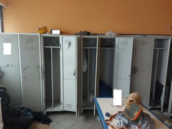 3#7049 Arredi e attrezzature per officina e ufficio