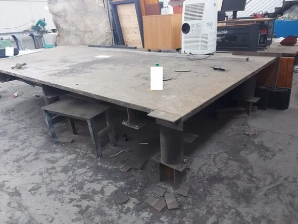 3#7049 Arredi e attrezzature per officina e ufficio