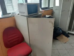 3#7049 Arredi e attrezzature per officina e ufficio