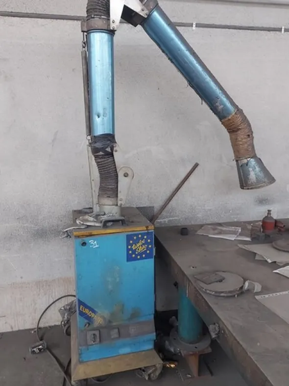 3#7049 Arredi e attrezzature per officina e ufficio
