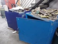3#7049 Arredi e attrezzature per officina e ufficio