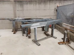 3#7049 Arredi e attrezzature per officina e ufficio