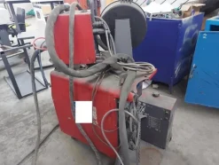 3#7049 Arredi e attrezzature per officina e ufficio