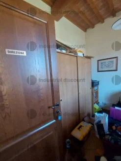 30#8824 Arredi e attrezzature per struttura ricettiva turistica